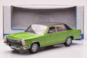 Opel Diplomat B Vert Métallisé MCG 1:18 MCG18337 Métal — image 6 sur 6