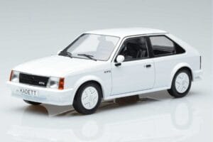 Opel Kadett D GTE Blanc MCG 1:18 MCG18268 Métal