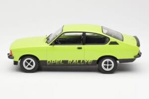 Opel Kadett E Rally 2.0 Vert Noir Norev 1:18 183653 Métal — image 3 sur 6