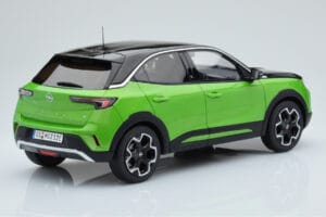 Opel Mokka-e GS Line Matcha Vert Otto 1:18 OT435 Résine — image 2 sur 5