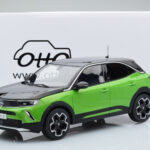 Opel Mokka-e GS Line Matcha Vert Otto 1:18 - image 5 of 5