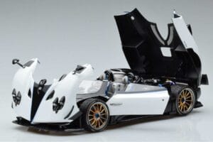 Pagani Zonda HP Barchetta Carbon Fiber Blanc LCD 1:18 LCD18009-WH Métal — image 2 sur 9