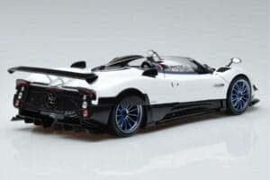 Pagani Zonda HP Barchetta Carbon Fiber Blanc LCD 1:18 LCD18009-WH Métal — image 3 sur 9