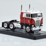 Peterbilt 352 Pacemaker Rouge Blanc IXO 1:43 - image 3 of 4