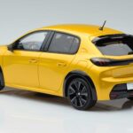 Peugeot 208 GT Line Jaune Otto 1:18 OT930 Résine - image 5 of 6