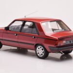Peugeot 305 GTX Rouge Plaisir Otto 1:18 - image 5 of 6