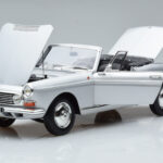 Peugeot 404 Cabriolet Argent Norev 1:18 - image 2 of 8