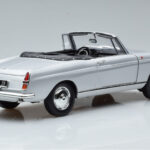 Peugeot 404 Cabriolet Argent Norev 1:18 - image 3 of 8