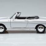 Peugeot 404 Cabriolet Argent Norev 1:18 - image 5 of 8