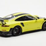 Porsche 911 991.2 GT2 RS Vert Clair Avec Jantes Magnésium Noires Minichamps 1:18 - image 2 of 6