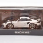 Porsche 911 991.2 GT2 RS Blanc Minichamps 1:43 - image 4 of 4