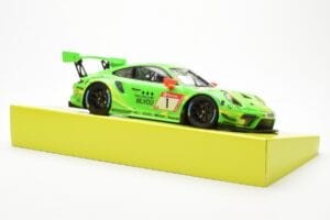 Porsche 911 991.2 GT3 R #1 Manthey Racing 24 Hours Nurburgring 2019 Minichamps 1:18 MG-M-911-19-1801 Métal — image 4 sur 6