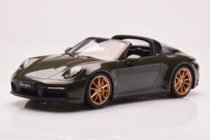 Porsche 911 992 Targa 4S Vert Olive GT Spirit 1:18 GT438