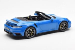 Porsche 911 992 Turbo S Shark Bleu GT Spirit 1:18 GT441 Résine — image 2 sur 6