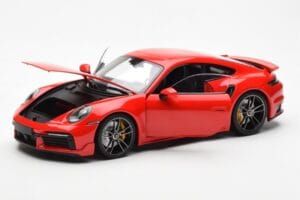 Porsche 911 992 Turbo S Sport Design Rouge Minichamps 1:18 113069078 Métal — image 2 sur 8