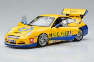 Porsche 911 996 GT3 Cup #88 Macau Winner 2005 AUTOart 1:18 80574 Métal — image 2 sur 7