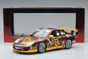Porsche 911 996 GT3 Cup M. Marsh Carrera Cup Asia Winner 2004 AUTOart 1:18 80489 Métal — image 7 sur 7