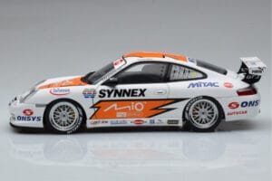 Porsche 911 996 GT3 R #1 C. Kwan Carrera Cup Asia 2004 AUTOart 1:18 80487 Métal — image 4 sur 7