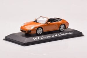 Porsche 911 997 Carrera 4 Cabriolet Orange Métallique Minichamps 1:43 WAP02001618 Métal — image 2 sur 4