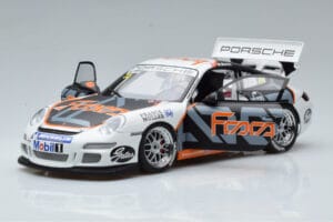 Porsche 911 997 GT3 Cup #33 M. Marsh Carrera Cup Asia 2006 AUTOart 1:18 80782 Métal — image 2 sur 7