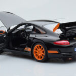 Porsche 911 997 GT3 RS Noir AUTOart 1:18 - image 5 of 8