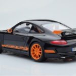 Porsche 911 997 GT3 RS Noir AUTOart 1:18 - image 7 of 8
