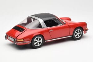 Porsche 911 Targa S Rouge Schuco 1:18 450036200 Métal — image 4 sur 9
