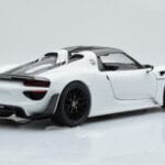 Porsche 918 Spyder Weissach Package Blanc Avec Roues Noires Minichamps 1:18 - image 3 of 9