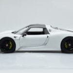 Porsche 918 Spyder Weissach Package Blanc Avec Roues Noires Minichamps 1:18 - image 5 of 9