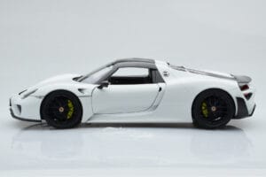 Porsche 918 Spyder Weissach Package Blanc Avec Roues Noires Minichamps 1:18 113062443 Métal — image 5 sur 9