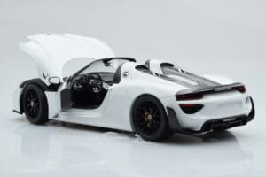 Porsche 918 Spyder Weissach Package Blanc Avec Roues Noires Minichamps 1:18 113062443 Métal — image 6 sur 9
