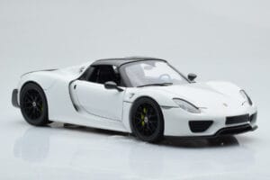 Porsche 918 Spyder Weissach Package Blanc Avec Roues Noires Minichamps 1:18 113062443 Métal — image 7 sur 9