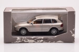 Porsche Cayenne 9PA Beige Minichamps 1:43 WAPC2000513 Métal — image 4 sur 4