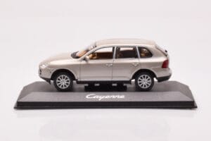 Porsche Cayenne 9PA Beige Minichamps 1:43 WAPC2000513