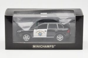 Porsche Cayenne 9PA Highway Patrol Minichamps 1:43 400066291 Métal — image 4 sur 4
