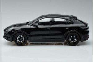 Porsche Cayenne E3 S Coupe Minichamps 1:18 187673 Métal — image 3 sur 6