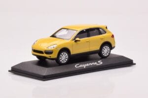 Porsche Cayenne 92A Jaune Sable Minichamps 1:43 WAP0200060B Métal — image 2 sur 4