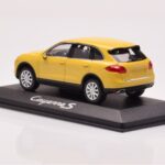 Porsche Cayenne 92A Jaune Sable Minichamps 1:43 - image 3 of 4