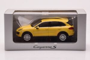 Porsche Cayenne 92A Jaune Sable Minichamps 1:43 WAP0200060B Métal — image 4 sur 4