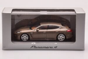 Porsche Panamera 970 4 Beige Métallique Minichamps 1:43 WAP02000319 Métal — image 4 sur 4