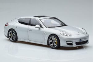 Porsche Panamera 970 Turbo Argent Norev 1:18 187609 Métal — image 5 sur 7
