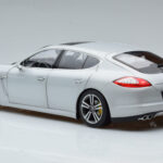 Porsche Panamera 970 Turbo Argent Norev 1:18 - image 6 of 7