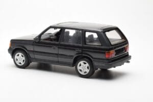 Range Rover P38 4.6 HSE Noir Métallique AUTOart 1:18 70017 Métal — image 5 sur 9