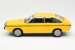 Renault 15 TL Jaune Noir Norev 1:18 185351 Métal — image 3 sur 6