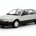 Renault 25 Phase 1 V6 Injection Argent Otto 1:18 OT1070 Résine