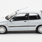 Renault Clio 16S Blanc Norev 1:18 - image 4 of 8