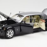 Rolls-Royce Phantom VII EWB Noir et Argent Kyosho 1:18 08841BKS - image 2 of 8