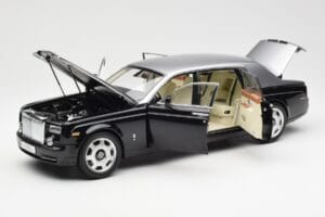 Rolls-Royce Phantom VII EWB Noir et Argent Kyosho 1:18 08841BKS Métal — image 2 sur 8