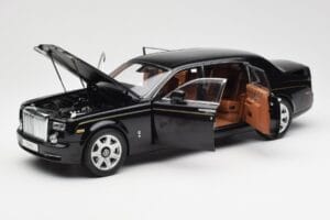 Rolls-Royce Phantom VII EWB Diamond Noir Kyosho 1:18 08841DBK2 Métal — image 2 sur 8