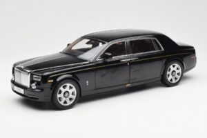 Rolls-Royce Phantom VII EWB Diamond Noir Kyosho 1:18 08841DBK2